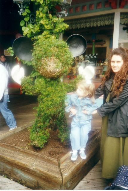 FW_mickey_topiary
