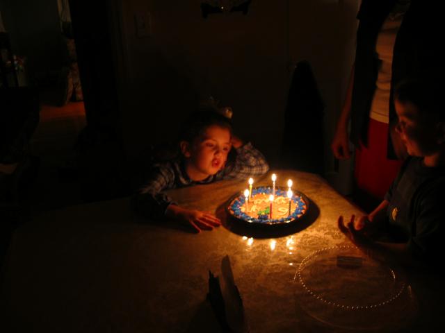 101-0196_IMG