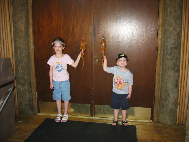 109-0992_IMG