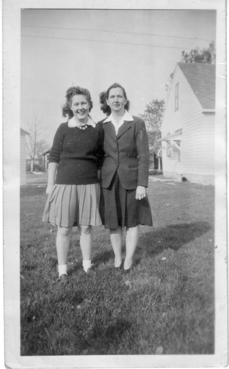 Arneault_Mildred_friend_1944ish