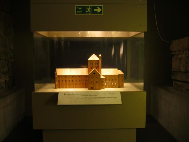 102-0250_IMG