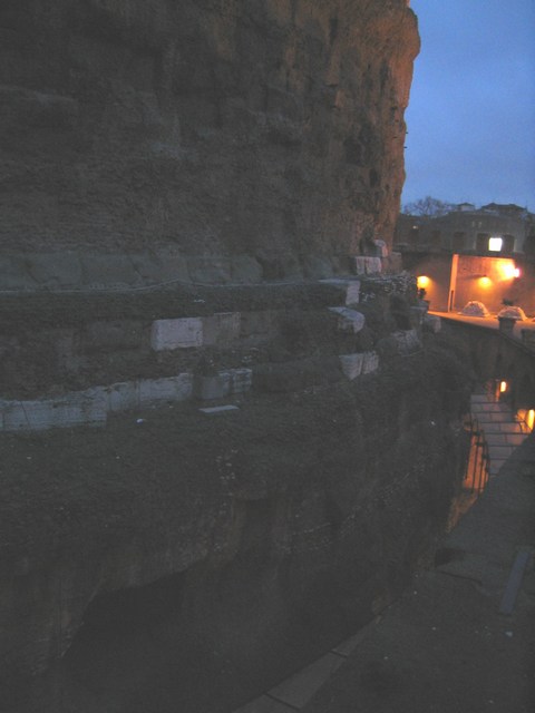 Image 563 of 845  -  43 kB