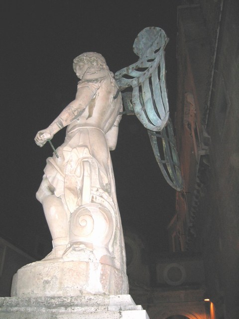 Image 596 of 845  -  52 kB