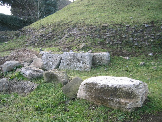 Image 667 of 845  -  135 kB