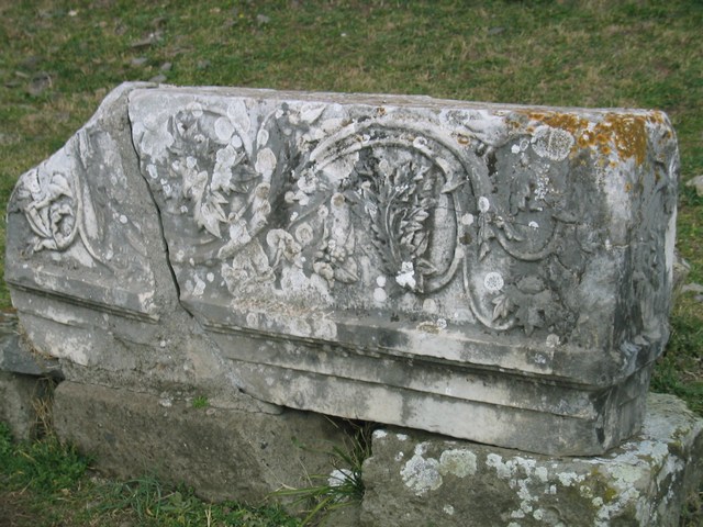 Image 693 of 845  -  103 kB