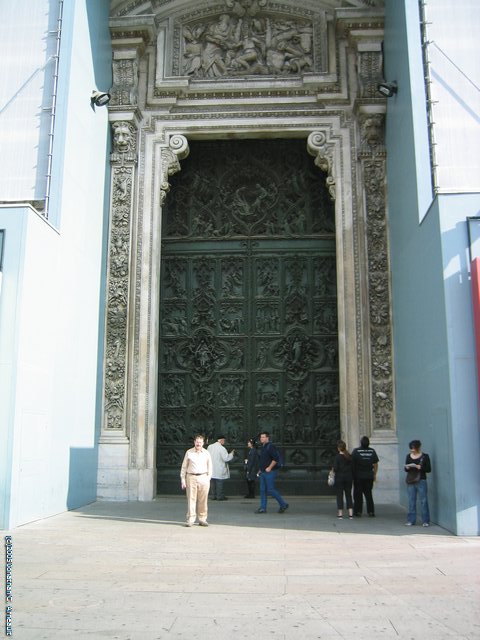 Image 1 of 378  -  64 kB