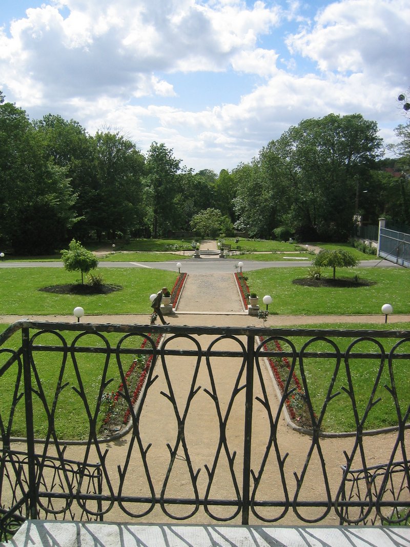 Image 90 of 126  -  228 kB
