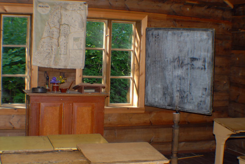 Image 70 of 93  -  347 kB