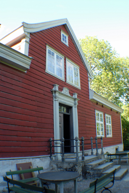 Image 73 of 93  -  415 kB