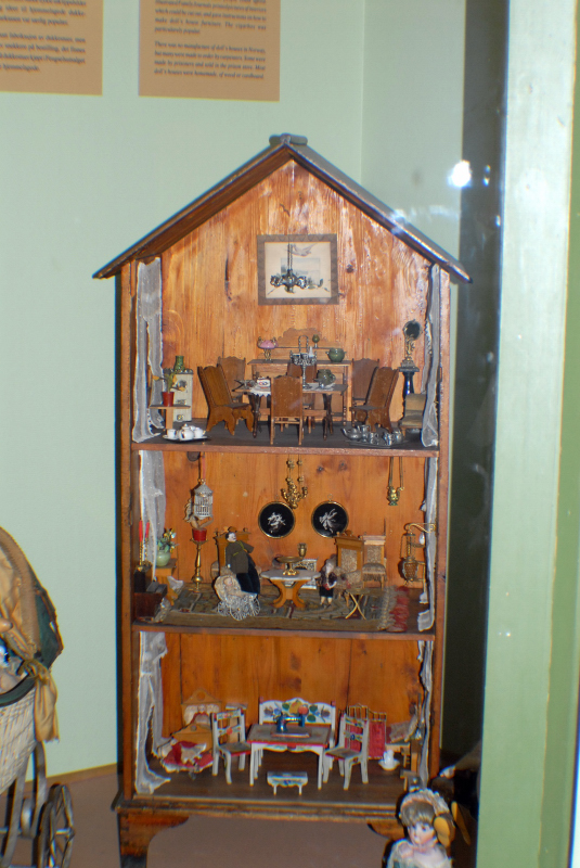 Image 84 of 93  -  356 kB