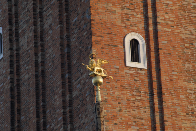 Image 177 of 197  -  393 kB